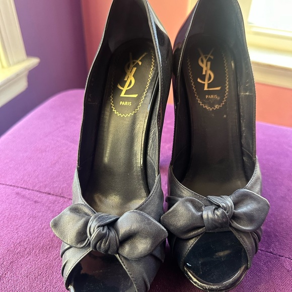 Women's Black Peep Toe Heels - Picture 1 of 3